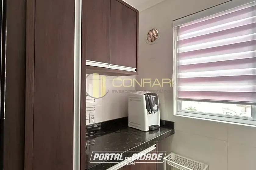 Apartamento &agrave; venda - 130m&sup2; - Meia Praia