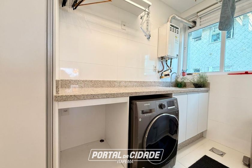 Apartamento &agrave; venda - 200m&sup2; - Meia Praia