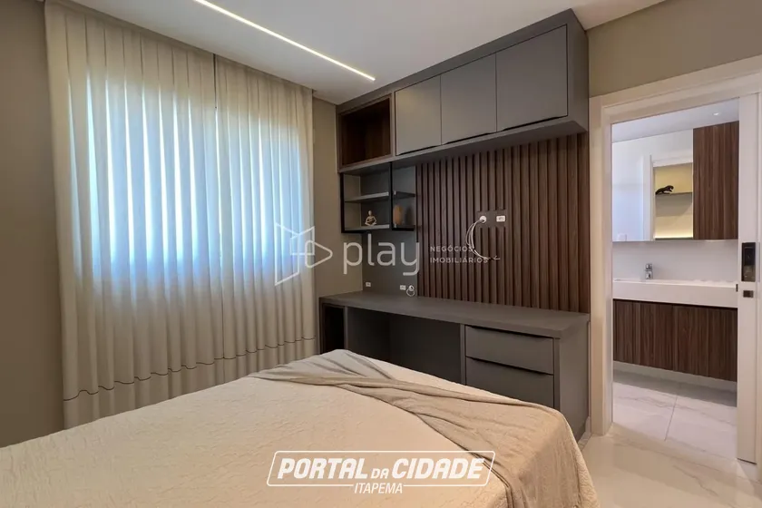 Apartamento &agrave; venda - 159m&sup2; - Meia Praia