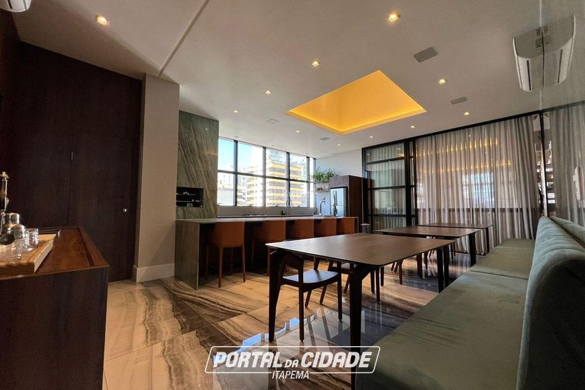 Apartamento &agrave; venda - 200m&sup2; - Meia Praia