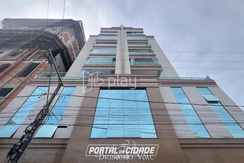 Apartamento &agrave; venda - 81m&sup2; - Meia Praia