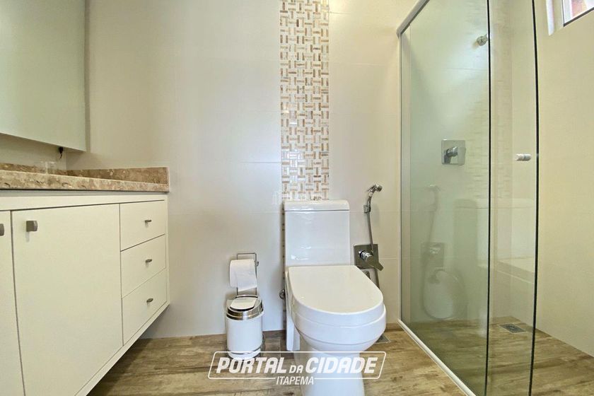 Casa &agrave; venda - 200m&sup2; - Canto da Praia
