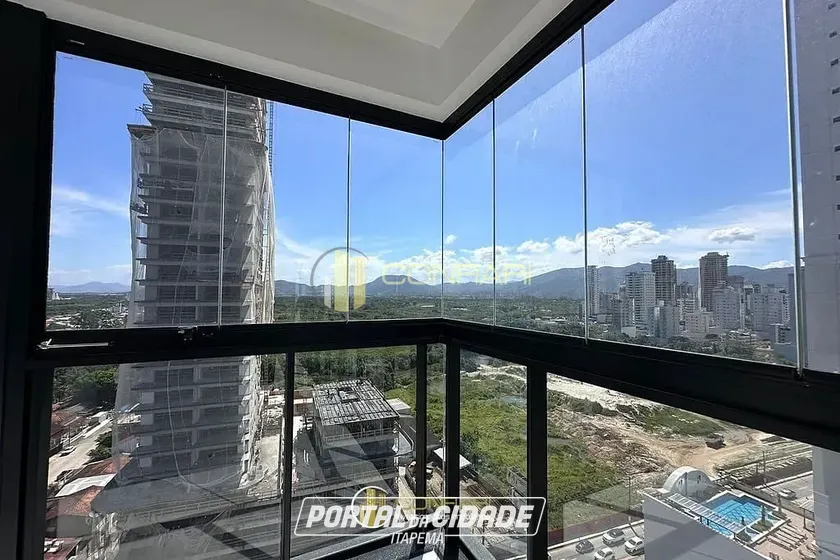 Apartamento &agrave; venda - 179m&sup2; - Meia Praia