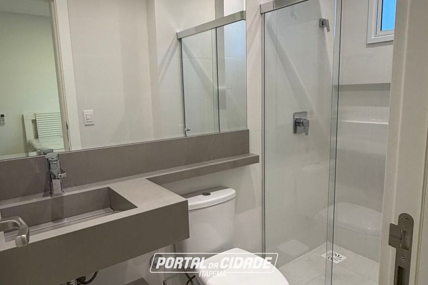 Apartamento para alugar - 115m&sup2; - Meia Praia