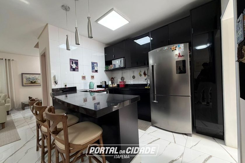 Casa &agrave; venda - 200m&sup2; - Praia dos Amores