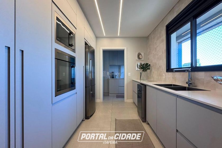 Apartamento &agrave; venda - 222m&sup2; - Centro