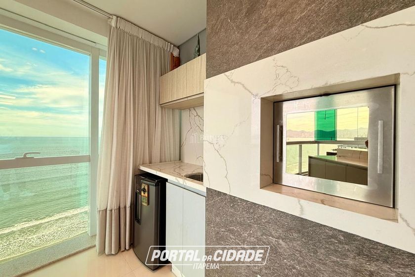 Apartamento &agrave; venda - 200m&sup2; - Meia Praia