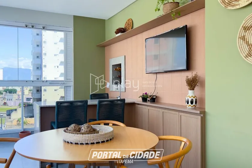 Apartamento &agrave; venda - 188m&sup2; - Meia Praia