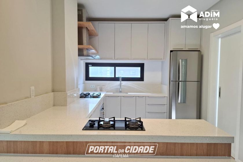 Apartamento para alugar - 123m&sup2; - Meia Praia