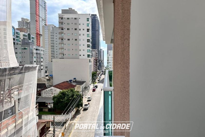 Apartamento &agrave; venda - 86m&sup2; - Meia Praia