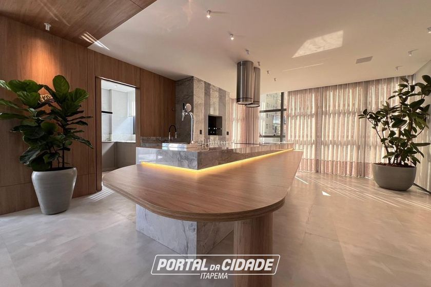 Apartamento &agrave; venda - 123m&sup2; - Meia Praia