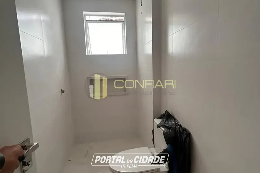 Apartamento &agrave; venda - 132m&sup2; - MEIA PRAIA