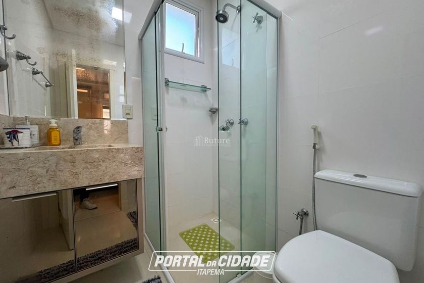Apartamento &agrave; venda - 180m&sup2; - Meia Praia