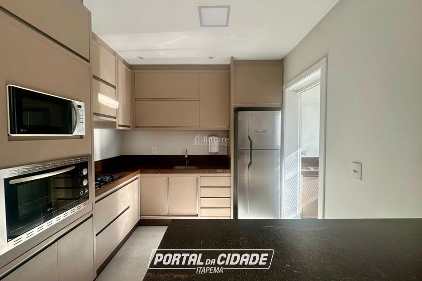 Apartamento &agrave; venda - 107m&sup2; - Meia Praia