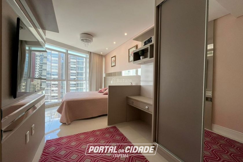 Apartamento &agrave; venda - 229m&sup2; - Meia Praia