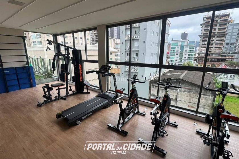 Apartamento &agrave; venda - 110m&sup2; - Meia Praia
