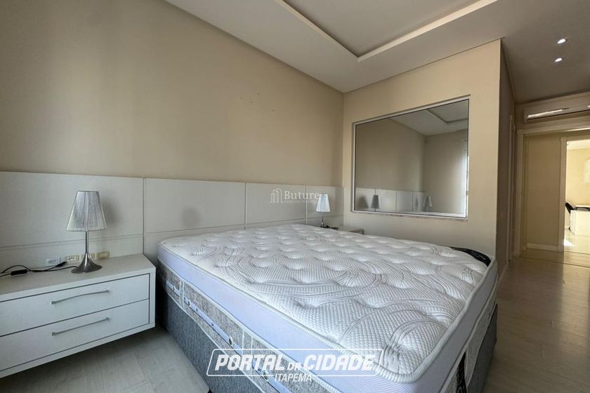 Apartamento &agrave; venda - 180m&sup2; - Meia Praia