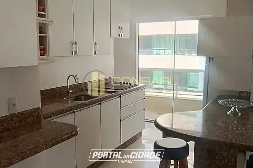 Apartamento &agrave; venda - 135m&sup2; - Meia praia