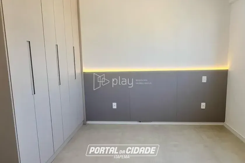 Apartamento &agrave; venda - 87m&sup2; - Meia Praia