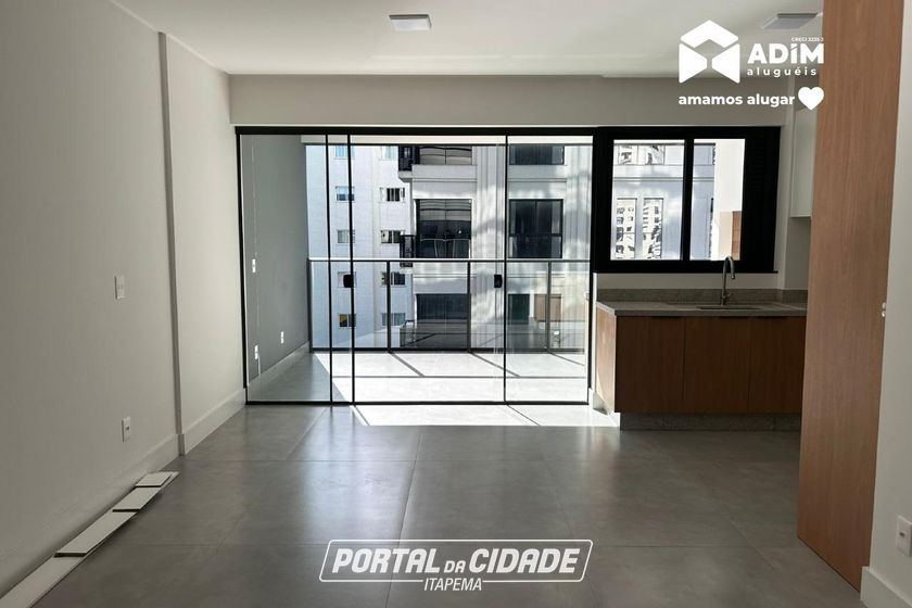 Apartamento para alugar - 125m&sup2; - Meia Praia