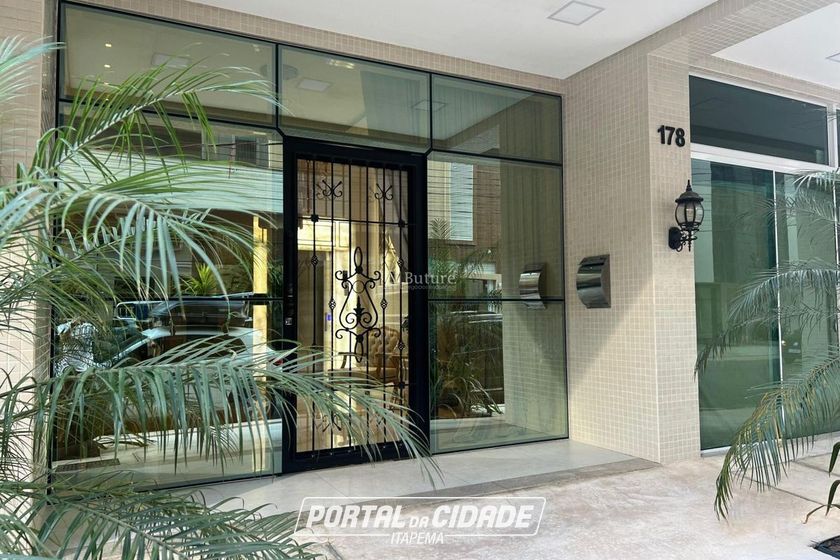 Apartamento &agrave; venda - 260m&sup2; - Meia Praia