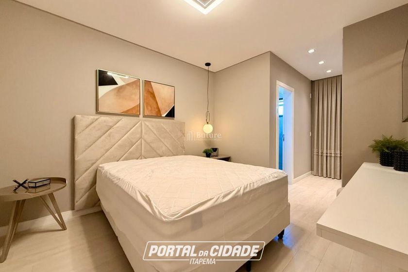 Apartamento &agrave; venda - 187m&sup2; - Meia Praia