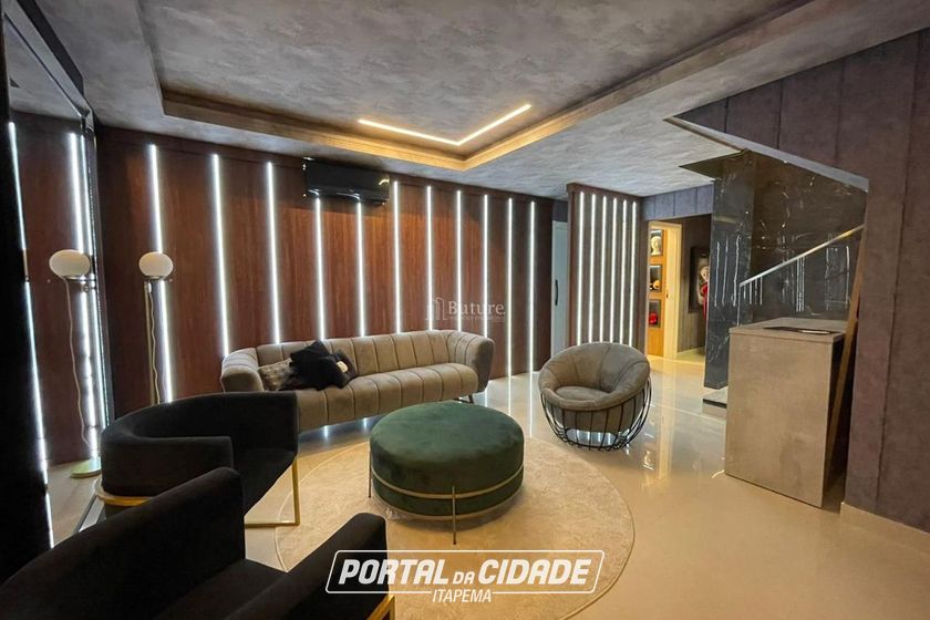 Apartamento &agrave; venda - 270m&sup2; - Meia Praia