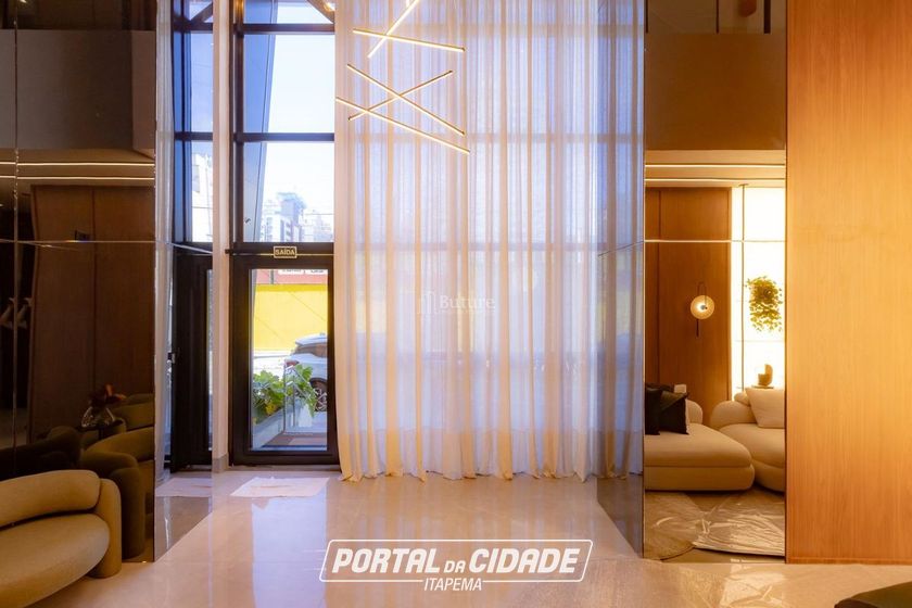 Apartamento &agrave; venda - 198m&sup2; - Meia Praia