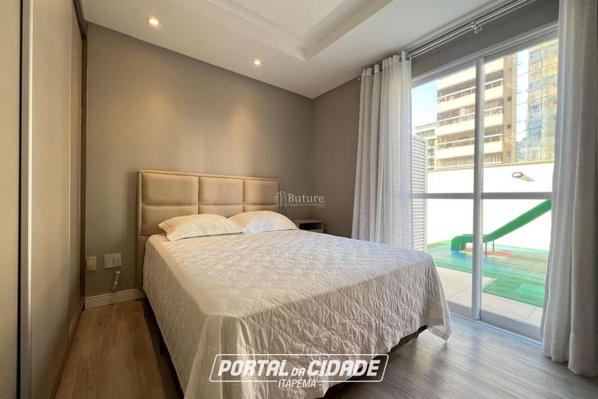 Apartamento &agrave; venda - 166m&sup2; - Meia Praia