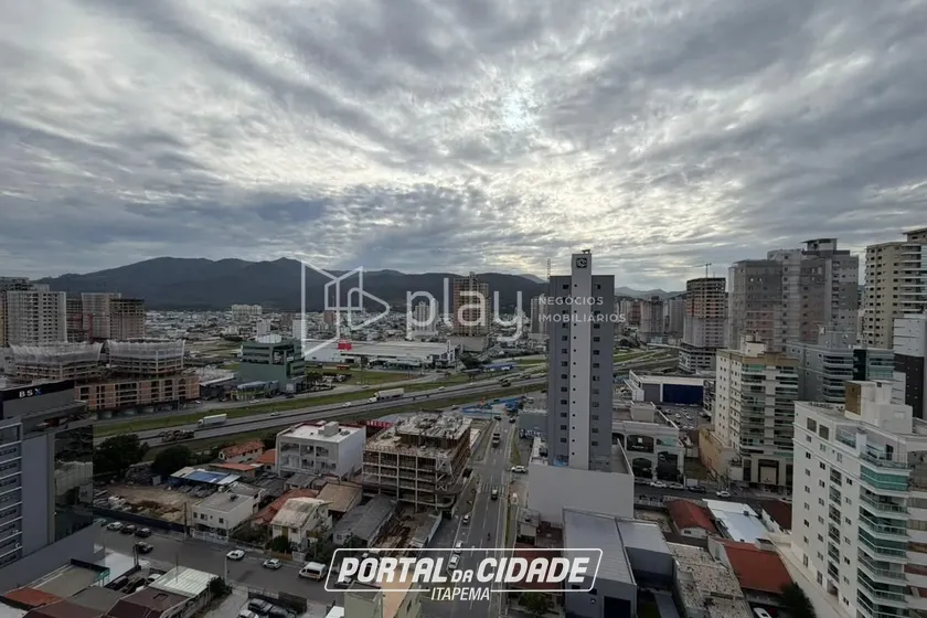 Apartamento &agrave; venda - 141m&sup2; - Meia Praia