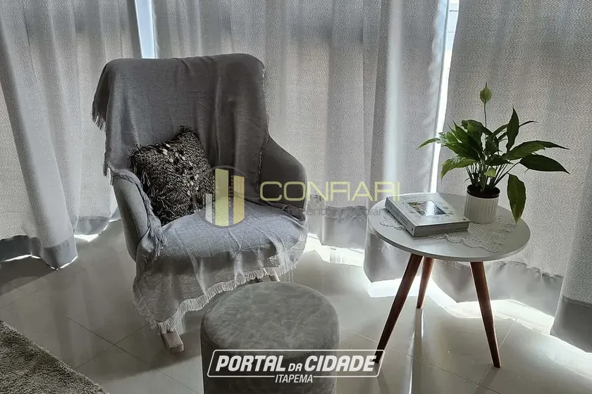 Apartamento &agrave; venda - 78m&sup2; - Meia Praia