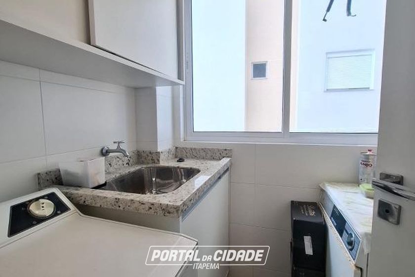 Apartamento para alugar - 128m&sup2; - Meia Praia