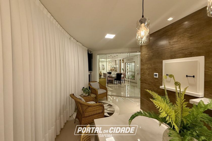 Apartamento &agrave; venda - 171m&sup2; - Meia Praia