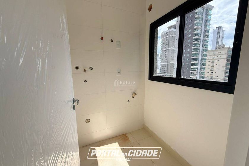 Apartamento &agrave; venda - Meia Praia