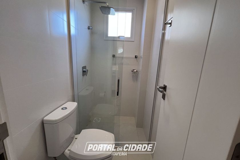 Apartamento &agrave; venda - 145m&sup2; - Meia Praia