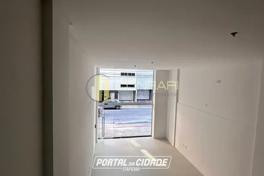 Sala Comercial para alugar - 95m&sup2; - Meia praia