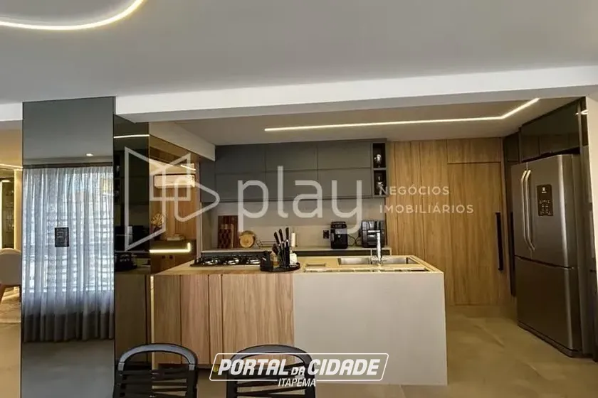 Apartamento &agrave; venda - 163m&sup2; - Meia Praia