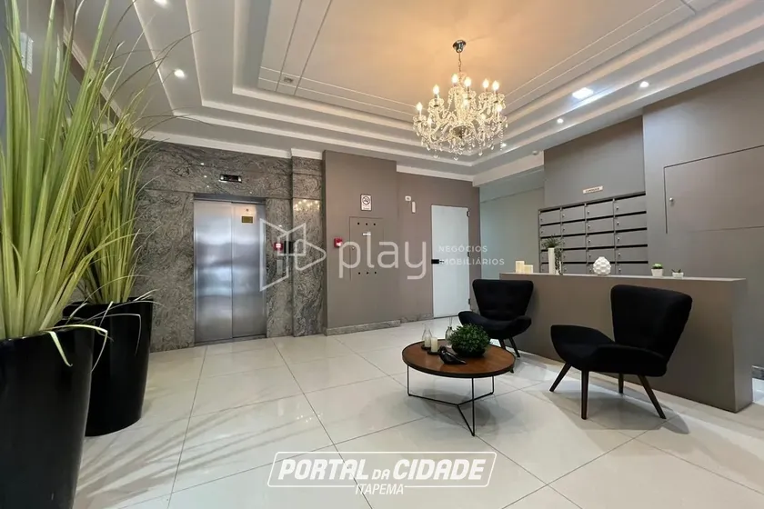Apartamento &agrave; venda - 145m&sup2; - Meia Praia