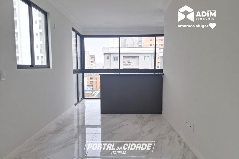 Apartamento para alugar - 110m&sup2; - Meia Praia
