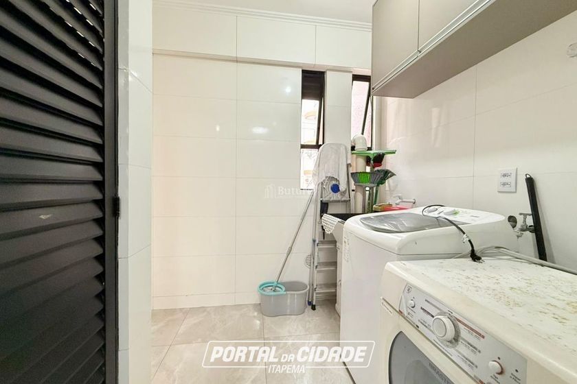 Apartamento &agrave; venda - 160m&sup2; - Meia Praia