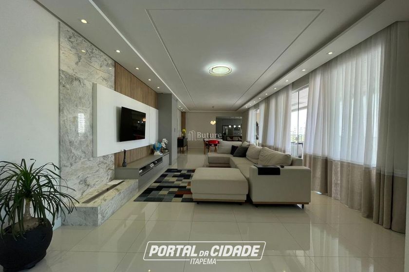 Apartamento &agrave; venda - 228m&sup2; - Meia Praia