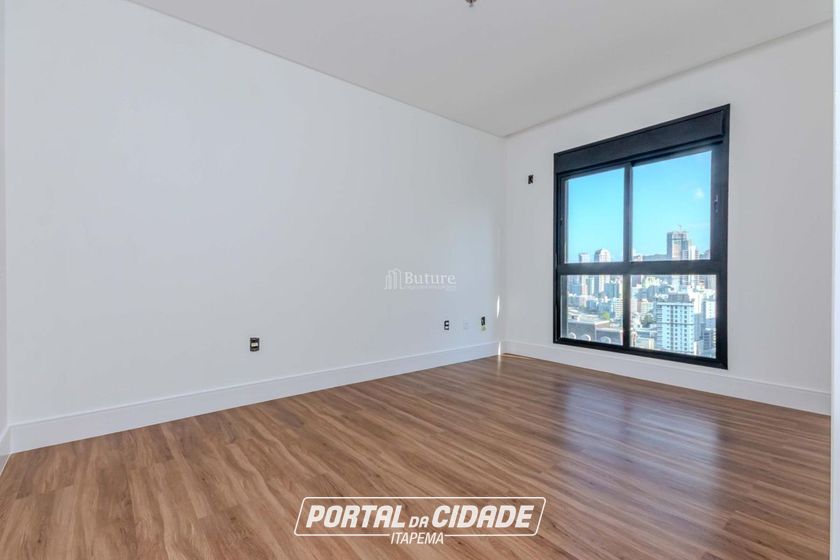 Apartamento &agrave; venda - 180m&sup2; - Centro