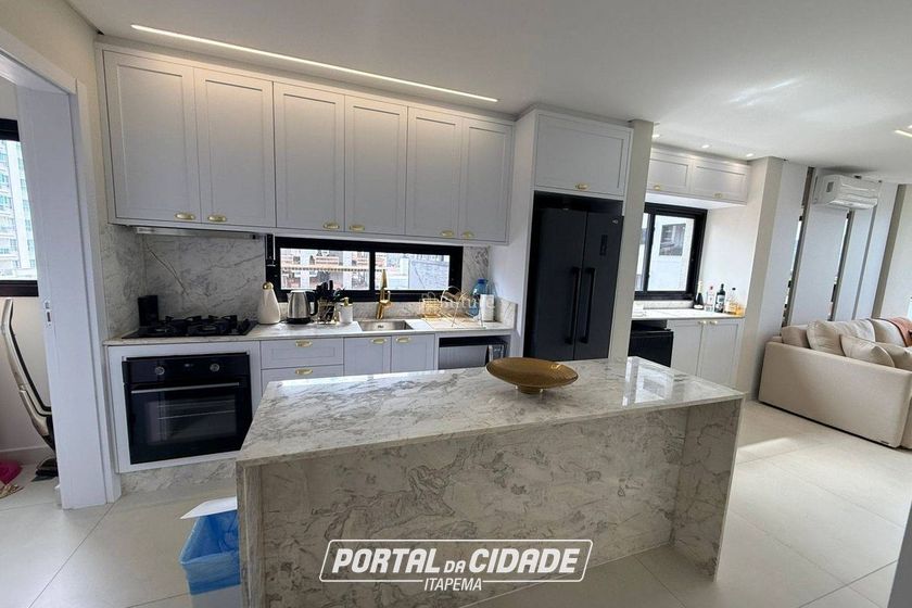Apartamento &agrave; venda - Meia Praia