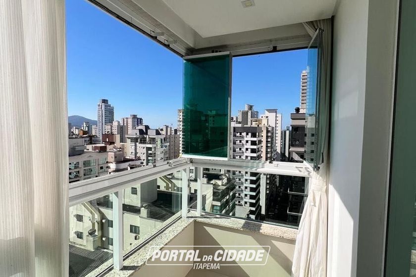 Apartamento &agrave; venda - 149m&sup2; - Meia Praia