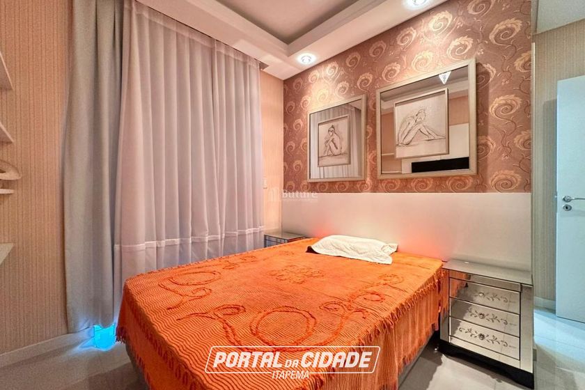 Apartamento &agrave; venda - 116m&sup2; - Meia Praia