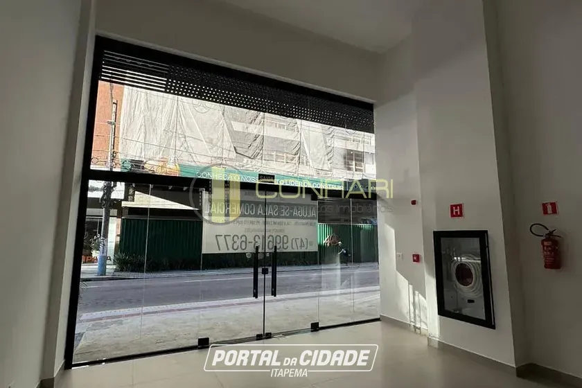 Sala Comercial para alugar - 155m&sup2; - meia praia