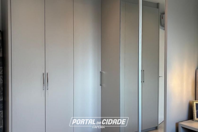 Apartamento &agrave; venda - 93m&sup2; - Meia Praia