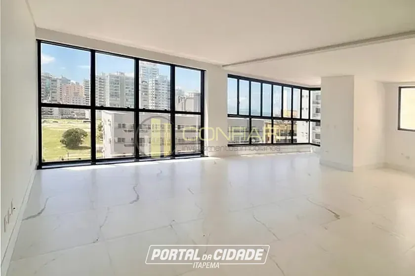 Apartamento &agrave; venda - 127m&sup2; - Meia Praia