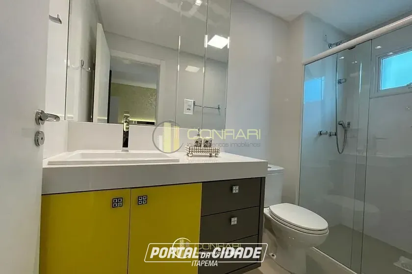 Apartamento &agrave; venda - 129m&sup2; - Meia Praia