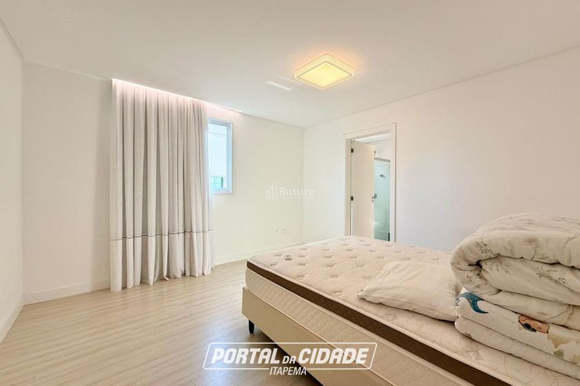 Apartamento &agrave; venda - 129m&sup2; - Meia Praia
